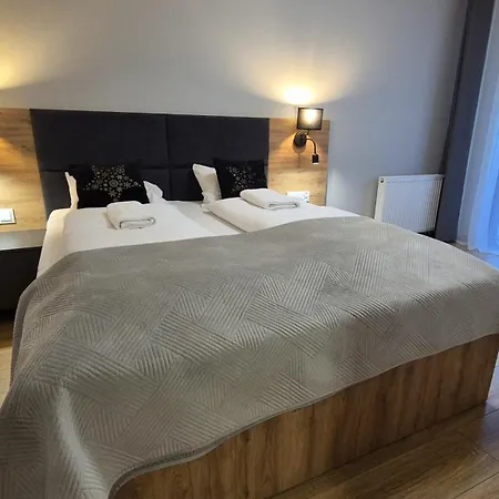 Charming - Arena Szrenica شكلارسكا بوريبا